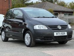 Black Used 2011 VW Fox Hatchback | £2,495 (Fair price)