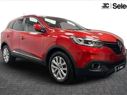 Red Used 2017 Renault Kadjar Dynamique SUV | £9,100 (Fair price)