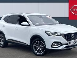 White Used 2023 MG HS Exclusive SUV | £16,126 (Fair price)