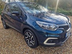 Blue/black Used 2018 Renault Captur Iconic SUV | £6,495 (Fair price)