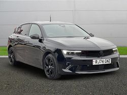Black Used 2024 Vauxhall Astra Hatchback | £18,999 (Fair price)