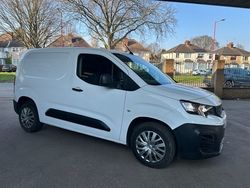 White Used 2019 Peugeot Partner Van | £7,914 (Fair price)