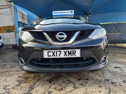 Black Used 2017 Nissan Qashqai N-Connecta SUV | £5,995 (A bit pricey)