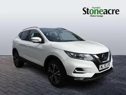 White Used 2020 Nissan Qashqai N-Connecta SUV | £15,995 (Good price)