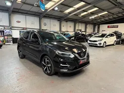 Black Used 2018 Nissan Qashqai Tekna SUV | £9,350 (Fair price)