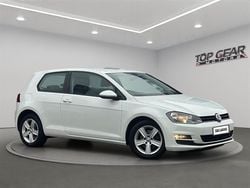 White Used 2015 VW Golf VII SE Estate | £10,794