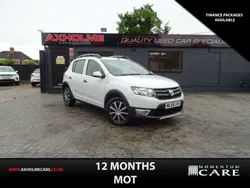 White Used 2014 Dacia Sandero Lauréate Hatchback | £2,995 (Fair price)