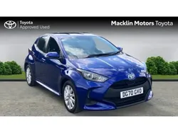 Galactic blue (metallic paint) Used 2020 Toyota Yaris Hybrid Hatchback | £12,400 (Fair price)