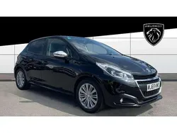 Black Used 2019 Peugeot 208 Signature Sky Hatchback | £9,000 (Fair price)