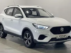 White Used 2022 MG ZS Excite Sedan | £14,499 (Fair price)