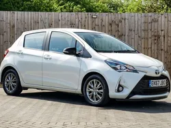 White Used 2017 Toyota Yaris Hatchback | £9,495 (Fair price)