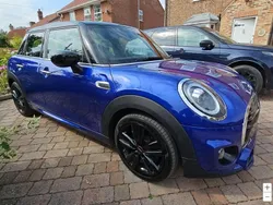 Blue Used 2019 Mini Cooper Hatch Hatchback | £16,250 (Expensive)