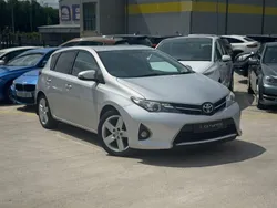 Silver Used 2012 Toyota Auris Sport Hatchback | £4,990 (Fair price)