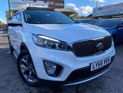 White Used 2016 Kia Sorento SUV | £13,999 (Expensive)