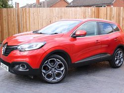 Red Used 2017 Renault Kadjar Dynamique SUV | £6,950 (Fair price)