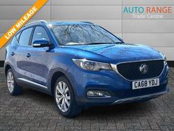 Blue Used 2018 MG ZS Excite Sedan | £8,491 (Fair price)