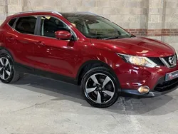 Red Used 2016 Nissan Qashqai N-Connecta SUV | £7,790 (Fair price)