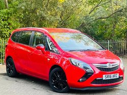 Red Used 2016 Vauxhall Zafira SRi MPV | £2,990 (Super price)