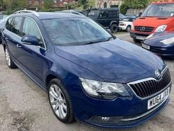 Blue Used 2014 Skoda Superb Business Line Estate | £3,999 (Fair price)