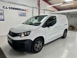 White Used 2022 Peugeot Partner Premium MPV | £11,999 (Fair price)