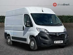 Solid kaolin white Used 2024 Vauxhall Movano S Van | £18,850 (Fair price)