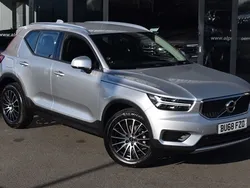 Bright silver Used 2018 Volvo XC40 Momentum SUV | £17,990 (Fair price)