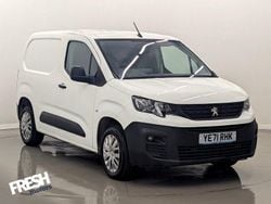 White Used 2021 Peugeot Partner Premium MPV | £7,290 (Good price)