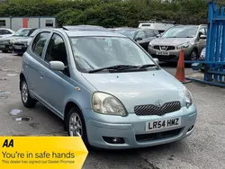 Blue Used 2004 Toyota Yaris Hatchback | £3,489 (Fair price)
