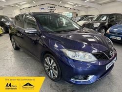 Blue Used 2015 Nissan Pulsar Tekna Hatchback | £3,945 (Fair price)