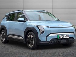 Frost blue Used 2025 Kia EV3 2 SUV | £30,050 (Super price)