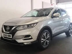 Silver Used 2018 Nissan Qashqai N-Connecta SUV | £10,999 (Fair price)
