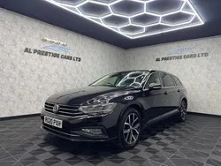 Black Used 2020 VW Passat SEL Estate | £12,299 (Fair price)