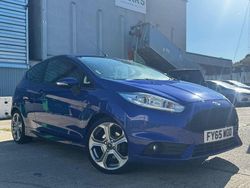Blue Used 2016 Ford Fiesta ST Hatchback | £5,800 (Good price)
