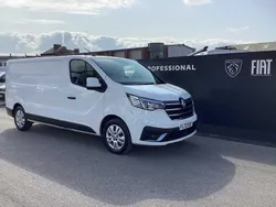White Used 2022 Renault Trafic Van | £10,490 (Fair price)