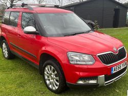 Red Used 2016 Skoda Yeti Outdoor SE SUV | £16,499 (Fair price)