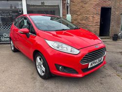 Red Used 2014 Ford Fiesta Zetec Hatchback | £4,495 (Fair price)