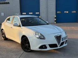 White Used 2011 Alfa Romeo Giulietta Lusso Hatchback | £1,299