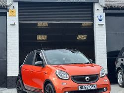 Black Used 2017 Smart ForFour Premium Hatchback | £9,995 (Expensive)
