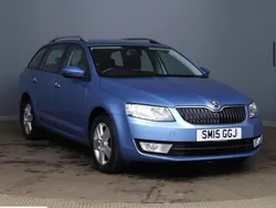 Blue Used 2015 Skoda Octavia SE Estate | £6,000 (Good price)