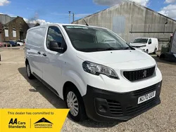 White Used 2020 Peugeot Expert Van | £8,995 (Good price)