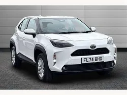 White Used 2024 Toyota Yaris Cross SUV | £22,551 (Good price)