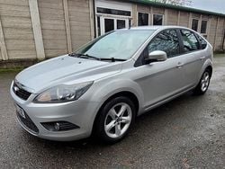 Silver Used 2011 Ford Focus Zetec Hatchback | £1,595 (Super price)