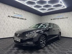 Black Used 2020 VW Passat SEL Estate | £12,299 (Fair price)