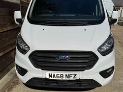 White Used 2018 Ford Transit Custom Trend Van | £16,200 (Fair price)