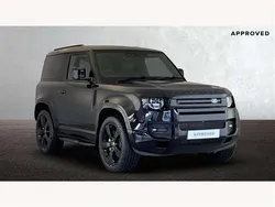 Santorini black Used 2025 Land Rover Defender HSE Dynamic SUV | £79,150 (Expensive)