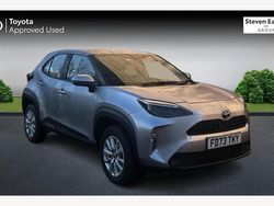 Used 2025 Toyota Yaris Hybrid Estate | £23,053 (Fair price)