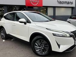 White Used 2022 Nissan Qashqai Acenta Premium SUV | £18,850 (Fair price)