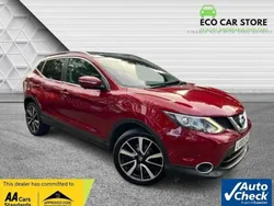 Red Used 2015 Nissan Qashqai Tekna SUV | £8,995 (Fair price)