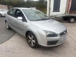 Silver Used 2005 Ford Focus Zetec Hatchback | £800 (Fair price)