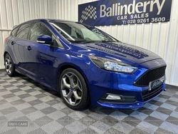 Blue Used 2016 Ford Focus ST Hatchback | £7,950 (Good price)